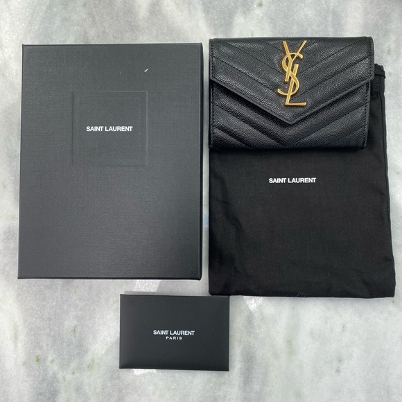💥SOLD SAINT LAURENT MONOGRAM SMALL ENVELOPEWALLET - Picture 2 of 9